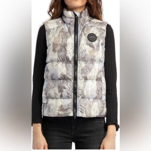 NWT CANADA GOOSE Cypress Vest Black Label Packable tie dye print size xs - Picture 4 of 16